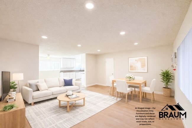 Building Photo - 13129 Oxnard St Unit 4