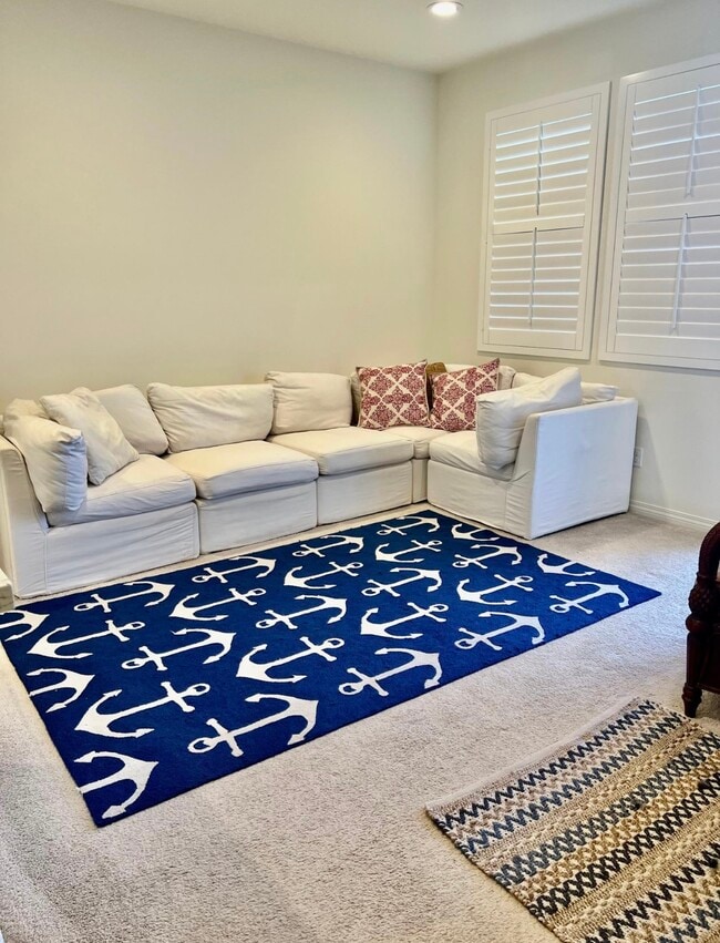 Photo - 511 Finch Ln