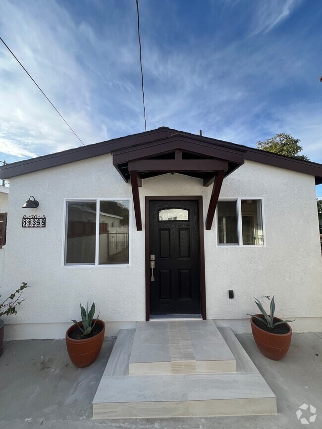 Building Photo - 11353 Kenney St Rental