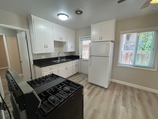 Photo - 1149-1155 Felspar Street Unit 1149