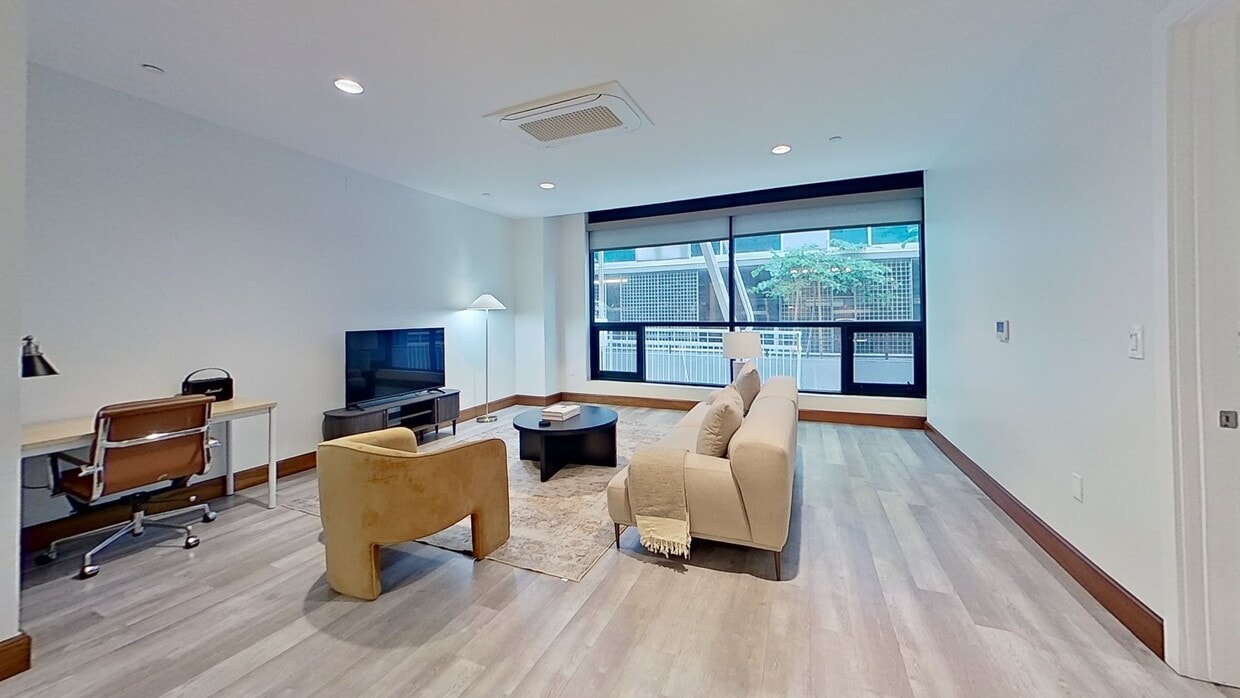 3D Tour - 110 W Ocean Blvd Apartment Unit FL-1-ID1366