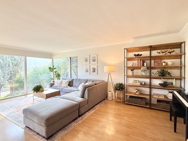 Living Room - 2729 Palos Verdes Dr N