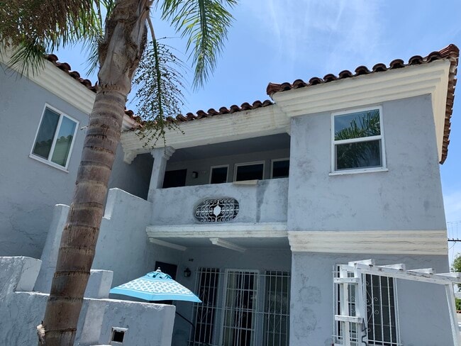 Photo - 449 N Hayworth Ave Unit 451