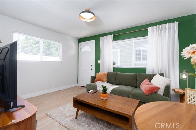 Photo - 1043 E Palmyra Ave