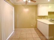 Kitchen - Anaheim Cottages Apartments