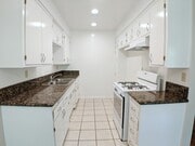 Photo - Oakland Manor