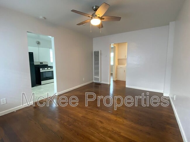 Photo - 4334.5 Van Dyke Ave