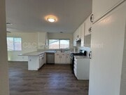 Photo - 823 Aspen St