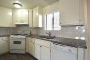 Photo - 5921 Whitsett Ave Apartment Unit 101