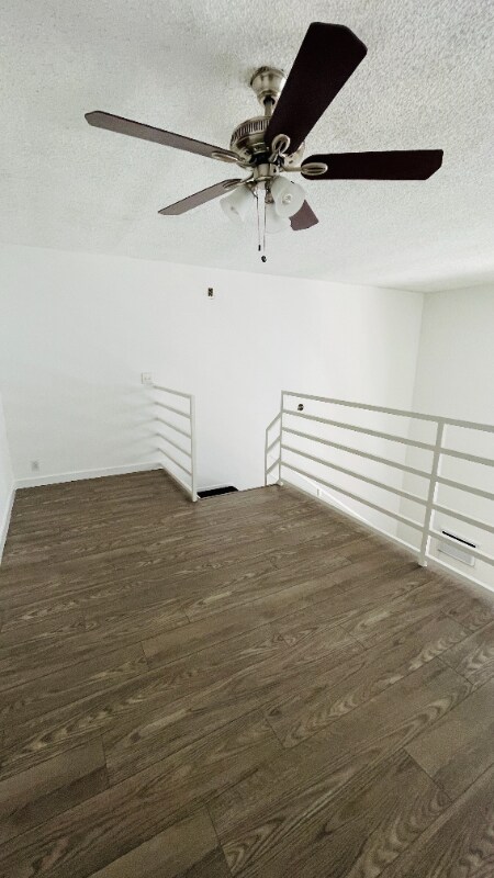 Photo - 7044 Hawthorn Ave Unit 306