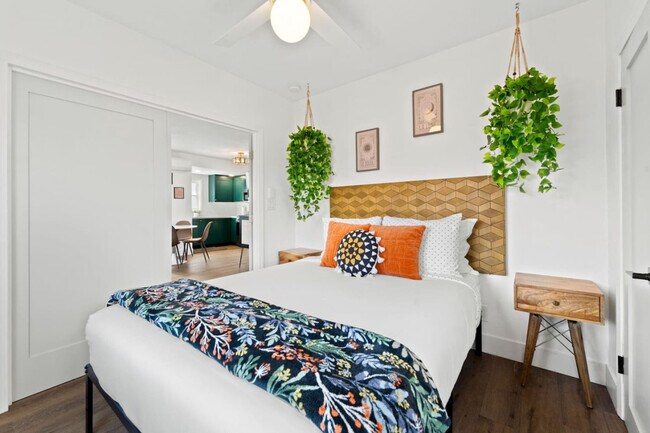 Photo - 2926 Polk Ave Unit ID1048806P