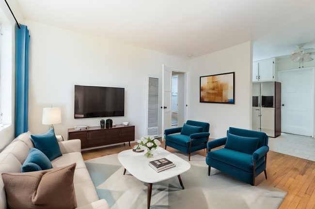 Photo - Bright & Spacious 1BR Retreat Near Keck Medical Center | Private Garage + Garden Space Unit 2111