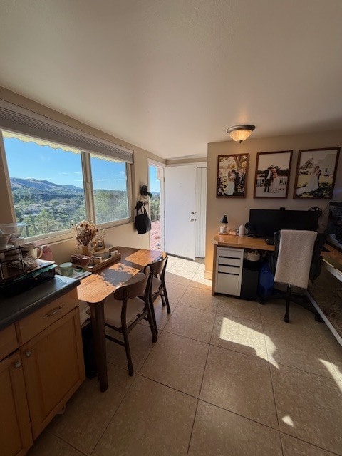 Building Photo - 10352 Cowan Heights Dr Unit a