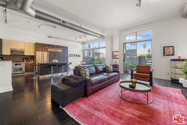 Building Photo - 13320 Beach Ave Unit 103