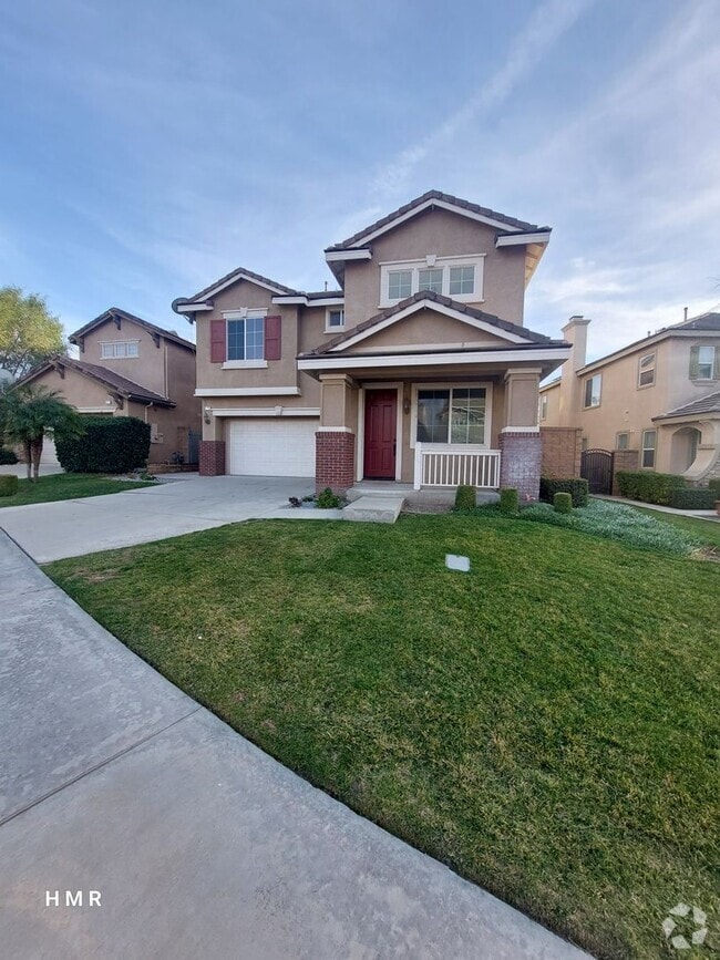 Building Photo - Stunning Two-Story Home with 4 Bedrooms an...