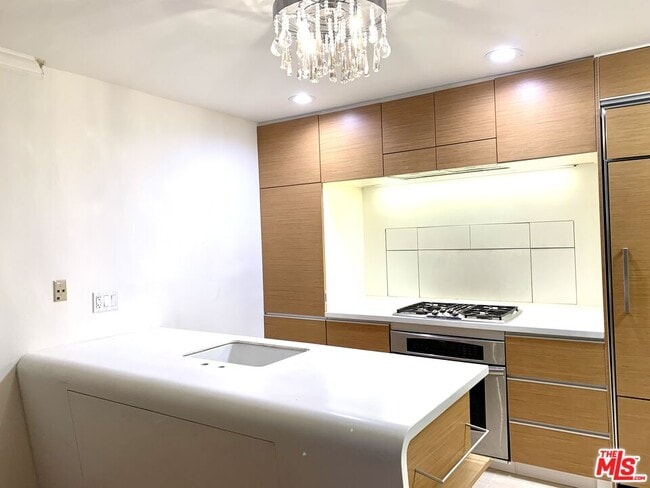 Photo - 4189 Vineland Ave Unit 109