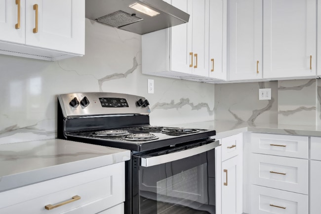 Photo - 3424 Andover St