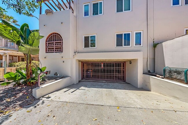 Photo - Stunning Condo with Downtown Views – Prime... Unit 10