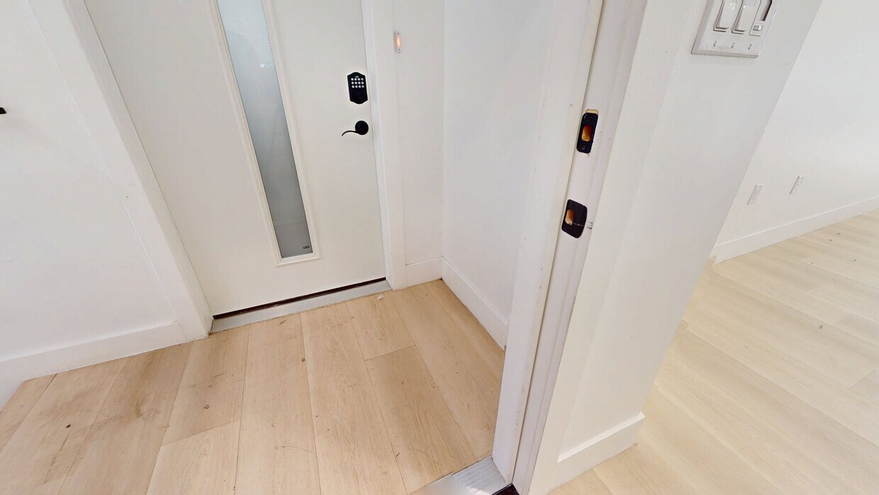 3D Tour - Private bedroom in 4 bed/3 bath Home Unit A