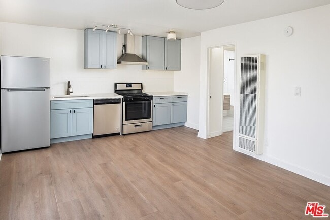 Building Photo - 5952 Benner St Unit 3