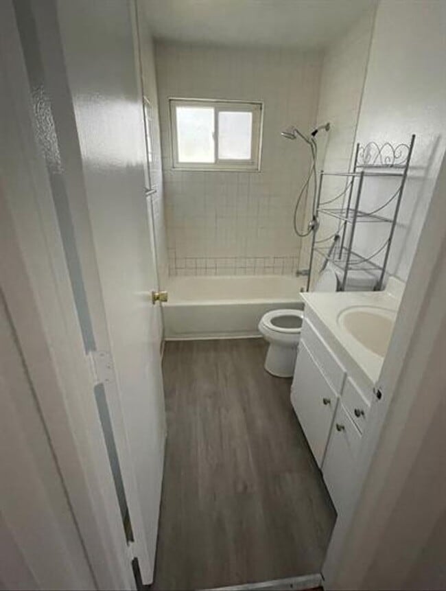 Photo - 2482 Chanslor St Unit 3