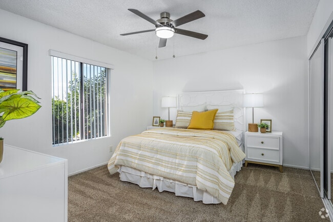 Plan G 2BR, 2BA - 971SF - Bedroom - Heritage Point