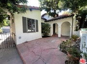 Photo - 147 S Poinsettia Pl House