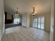 Photo - REMODELED + MOVE-IN READY 3+2 w/all applia... House