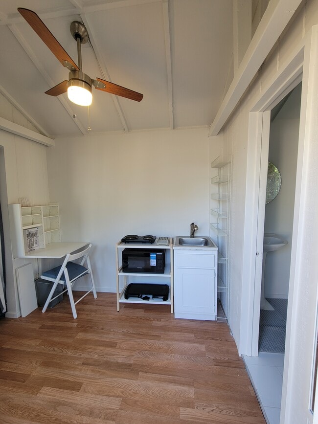Photo - 5725 Burnet Ave Unit Studio Efficiency Guest House