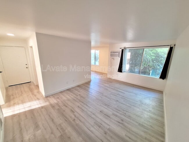 Photo - 11744 Runnymede St Unit 111