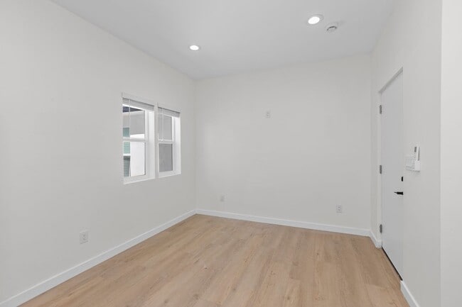 Photo - Brand New Build!