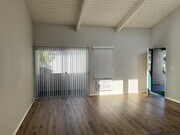 Photo - 11110 Moorpark St