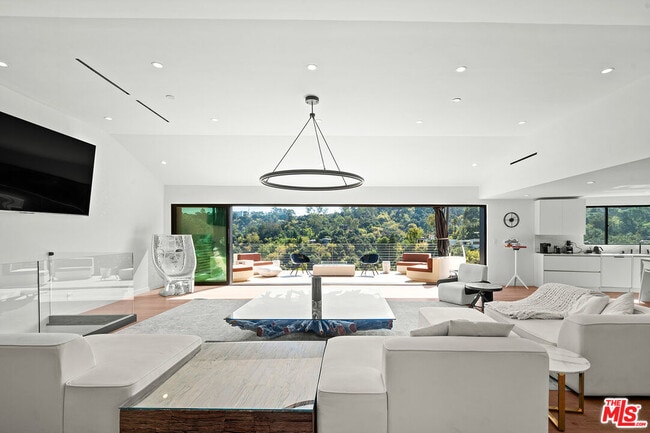 Photo - 8744 Skyline Dr