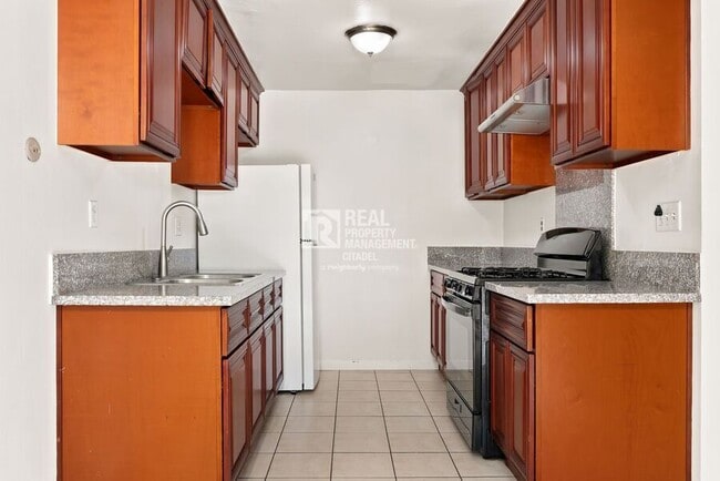 Photo - 3009 Canyon Crest Dr Unit A