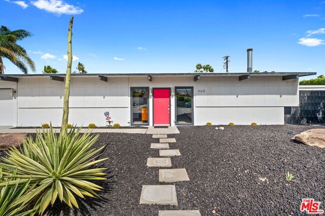 Photo - 668 N Farrell Dr