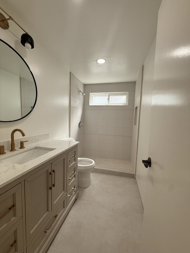Photo - 1205 Amethyst St Unit B