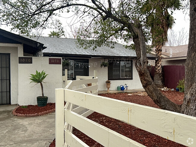 Building Photo - 1080 Rosalia Ave Unit B Rental