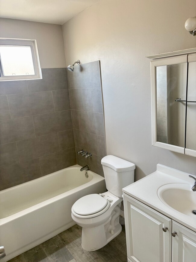 Photo - 409 N Los Robles Ave Unit 9