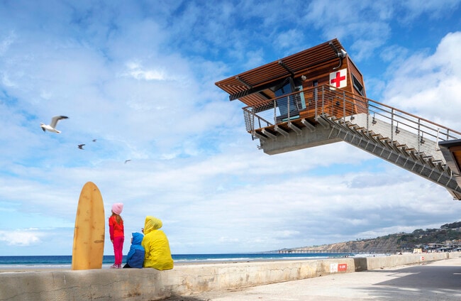 Building Photo - 2510 Torrey Pines Rd Unit 2510 Torrey Pines