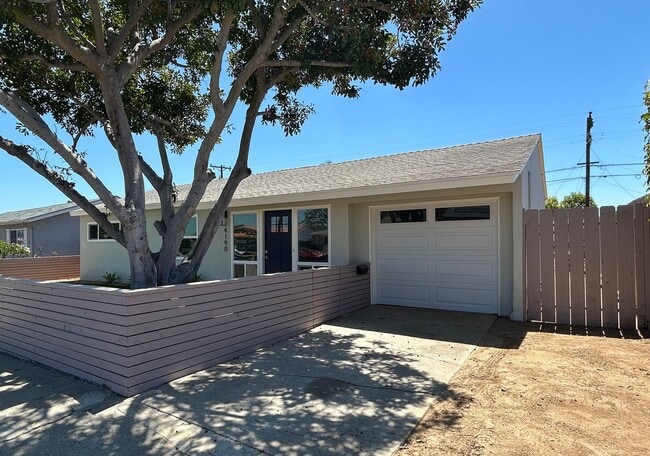 Newly remodeled 3 Bedroom 1 Bath House - Newly remodeled 3 Bedroom 1 Bath House