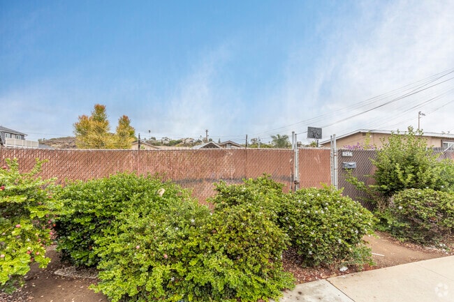 Building Photo - Naranja Apartments