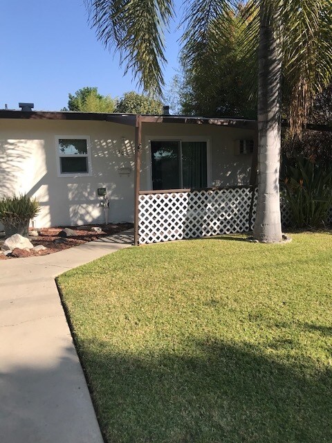 Photo - 305 E Puente St