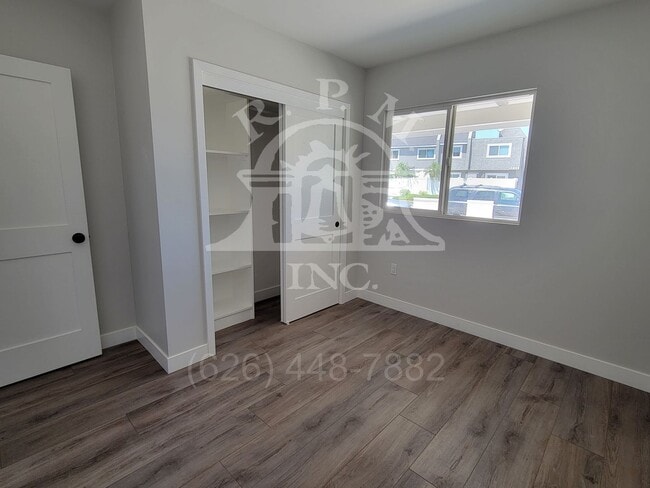 Photo - 13872-13874 Saranac Dr Unit 13872
