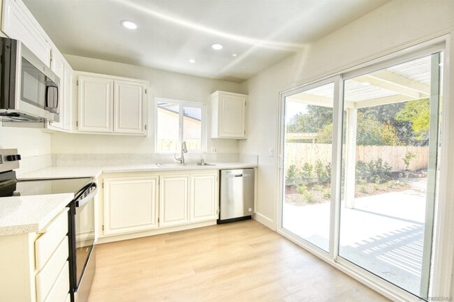 Photo - 13064 Calle De Las Rosas