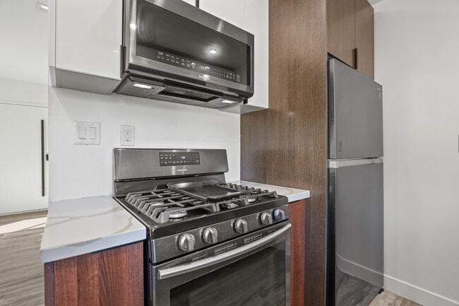 Photo - 2814 Sichel St.