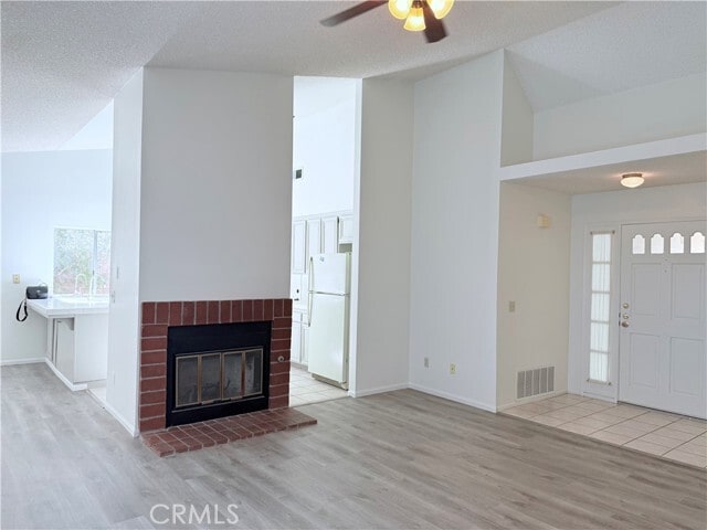 Photo - 39330 Gainsborough Dr