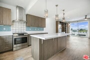 Photo - 1045 Manzanita St
