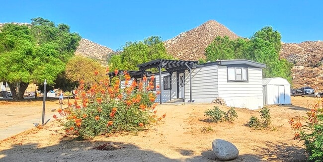 Building Photo - Rancho De Oro