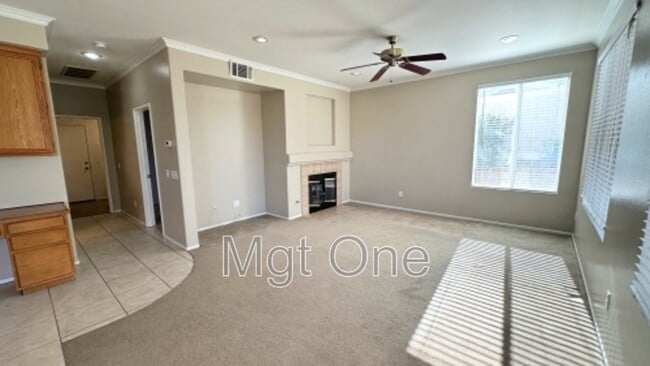 Photo - 8431 Newburgh St