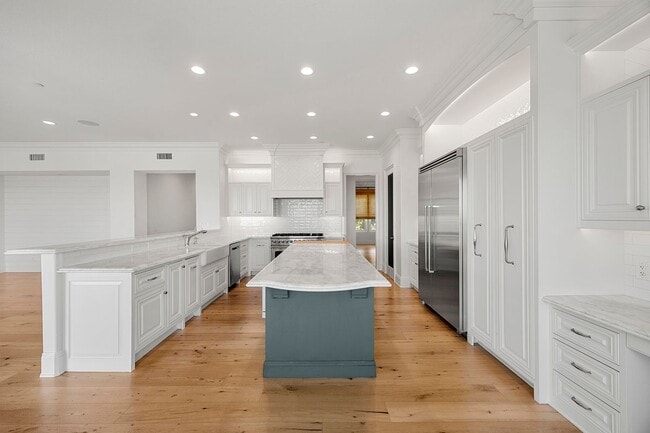Photo - 2309 Skyline Dr